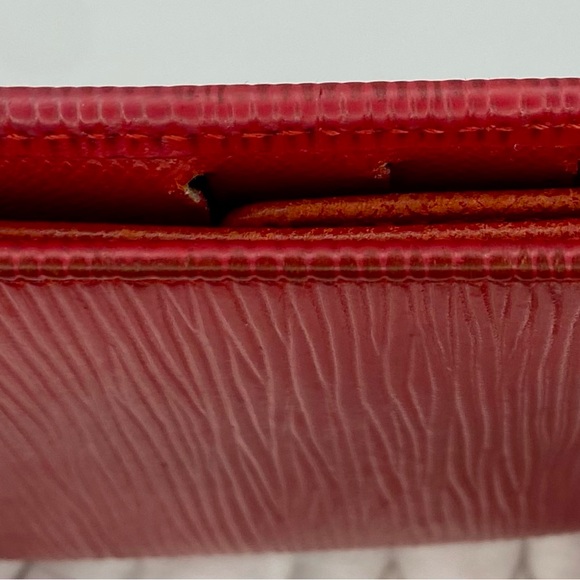 Louis Vuitton Red Leather Epi Textured Wallet - Picture 12 of 15